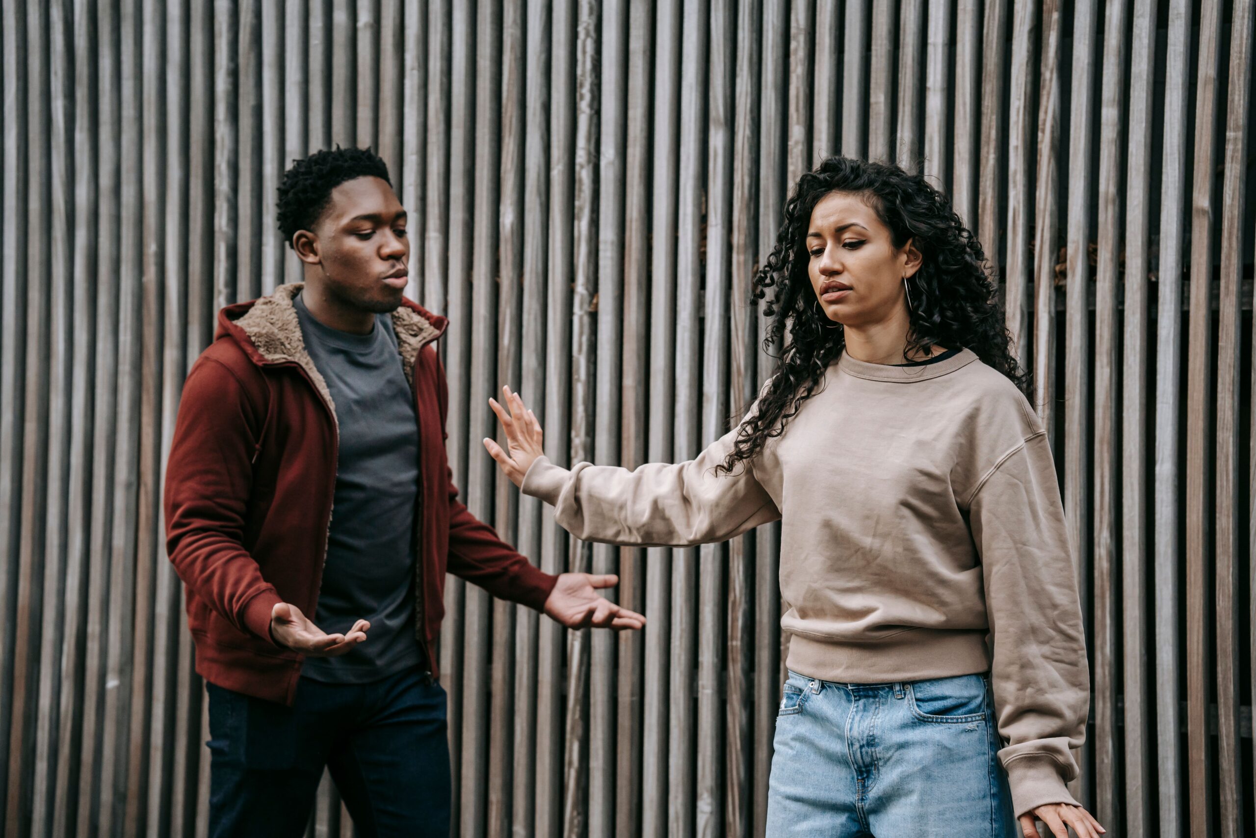 handling arguments in relationships