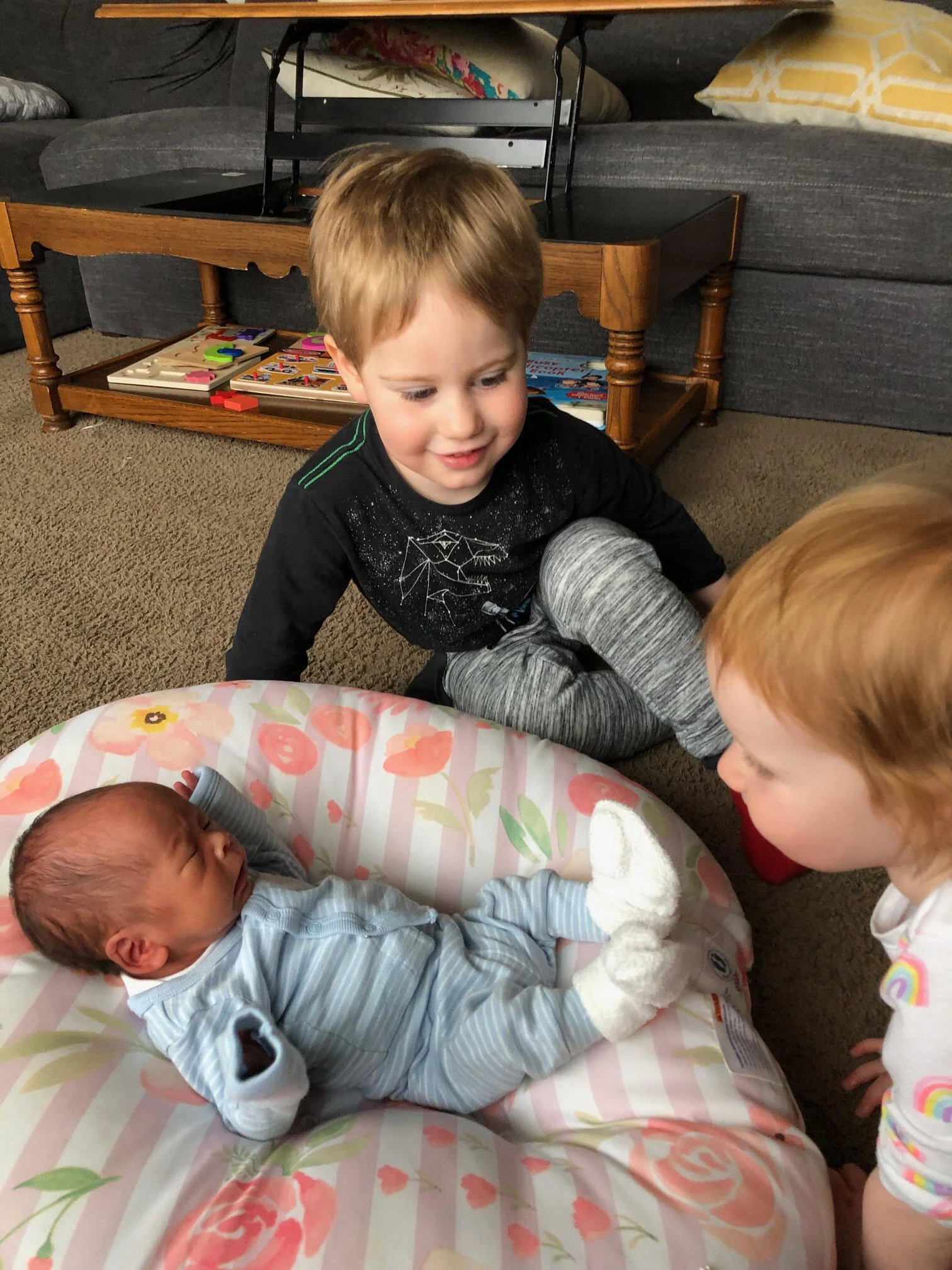  Anders and Jo meeting their little brother! 