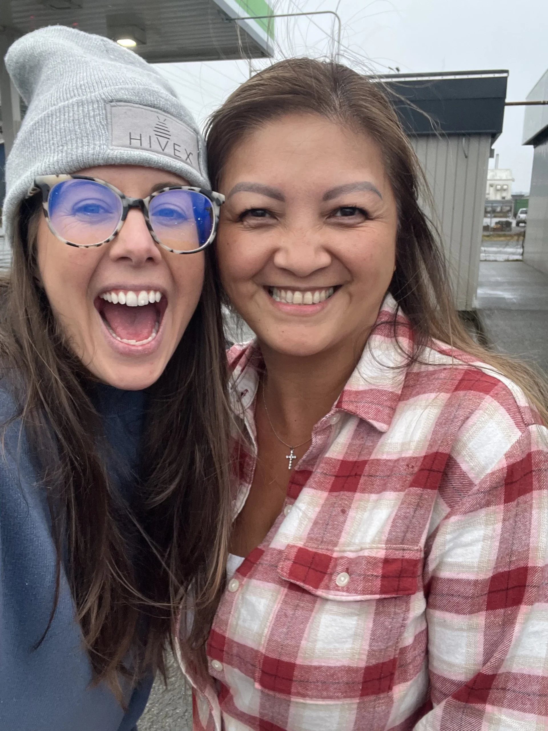  Meeting Marian at the airport when she returned Aaron’s phone! 