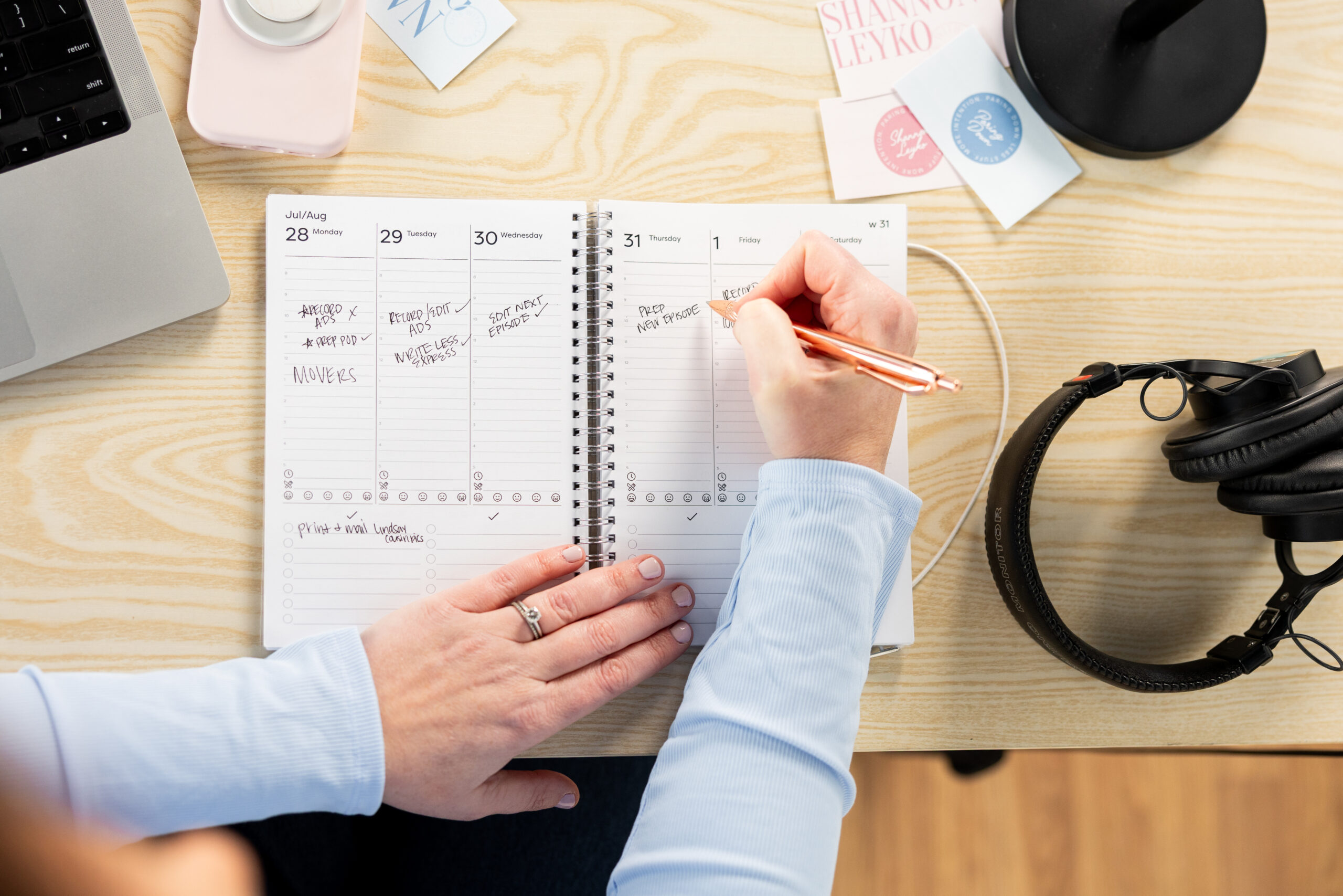 plan your day to reach your goals